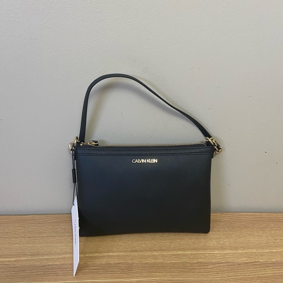 Calvin Klein pouch bag - Picture 1 of 3
